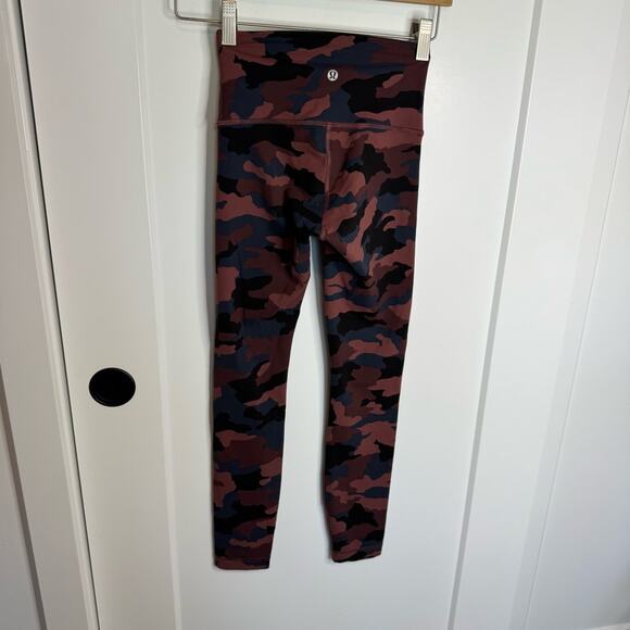 Lululemon Wunder Under High Rise 25* Tights Leggings Pink Heritage Camo Size 2 - Picture 4 of 7